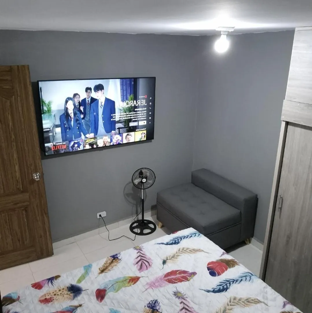 Bonito Y Elegante Apartamento Medellin 0*,  Colombia